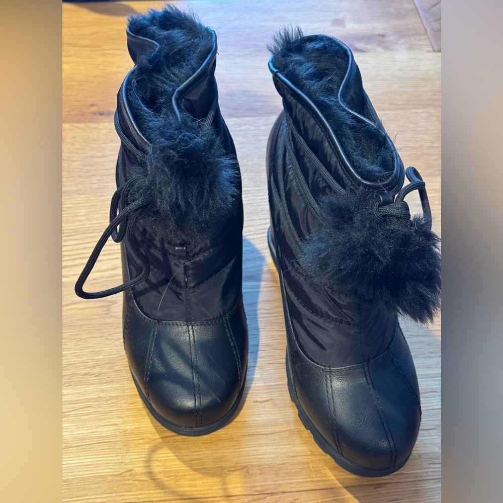 Black Faux Fur Wedge Ankle Boots Women Size 11 - Picture 2 of 5